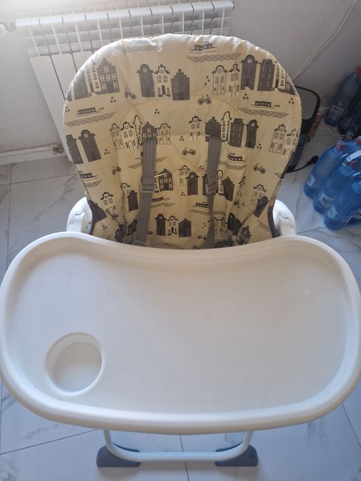 Scaun de masă Joie Mimzy Snacker.