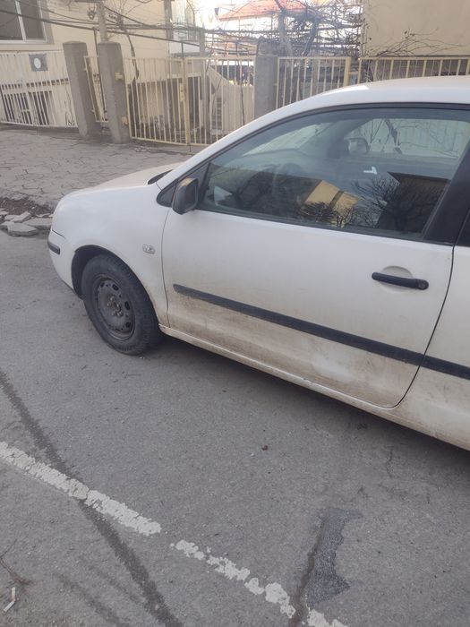 Фолксваген поло N9 2002 имам и 2000г