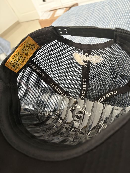 Sapca corteiz neagra