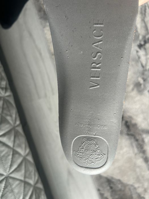 Versace Chain Reaction