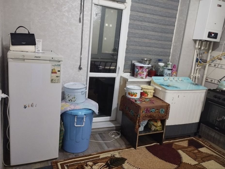 Kvartira sotiladi 2 xona 3 xona qilingan 58kv Lev Tolstoy 50-uy 2-qava