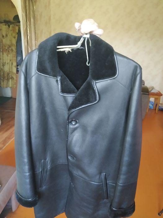 Продам мужскую дубленку