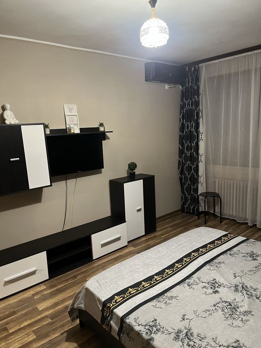 Inchiriez garsoniera