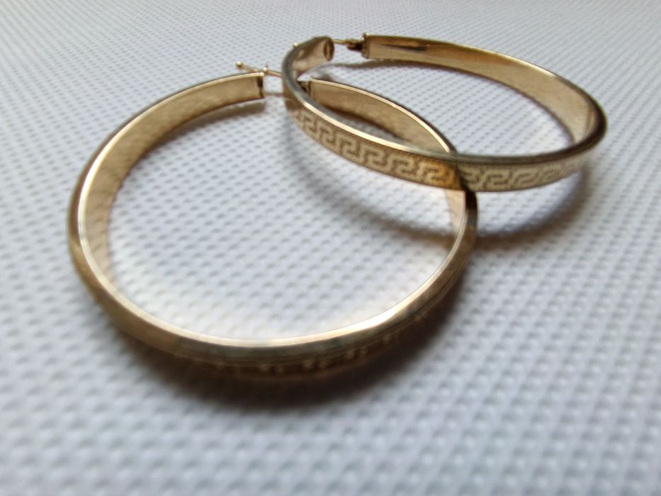 Cercei aur 14 K .  5,60.