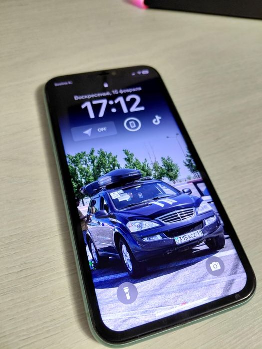 Айфон 11 64 Гб .  .