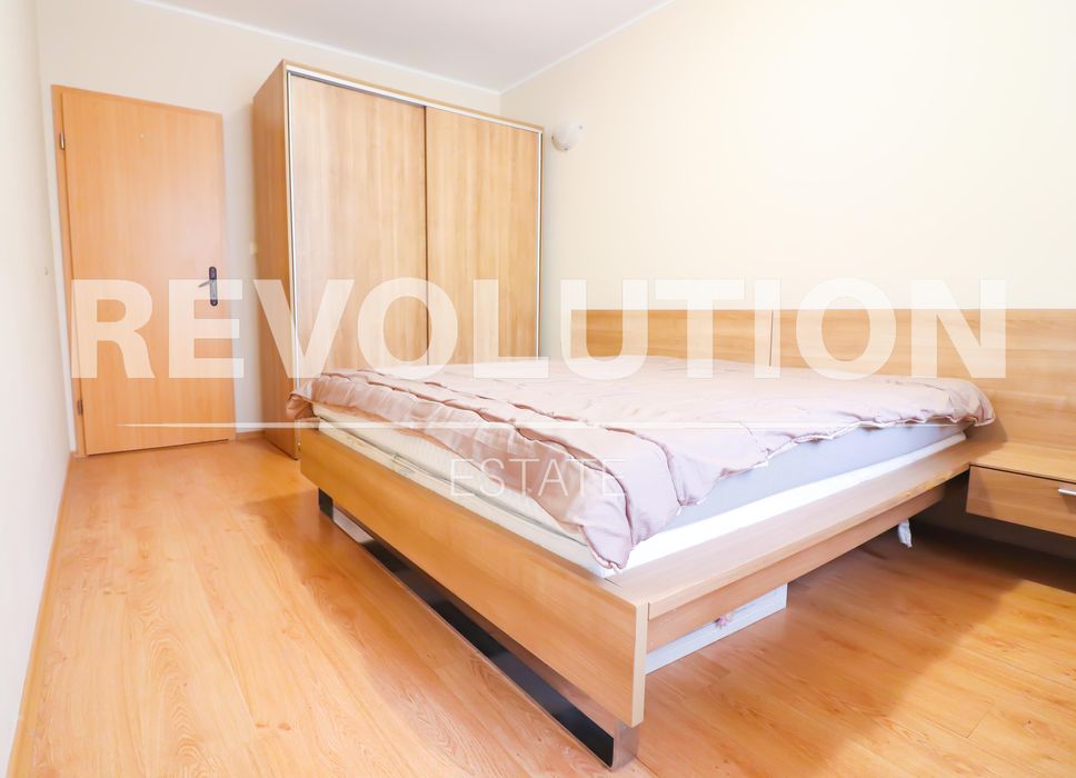 Дава се под наем Тристаен апартамент в Варна, Лятно кино Тракия - 98 кв.м за 648.21 € - Снимка #4