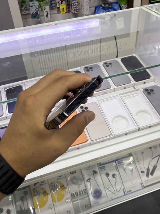 iphone 12 pro в хорошем состояний