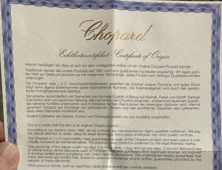 Проадаются серьги Chopard