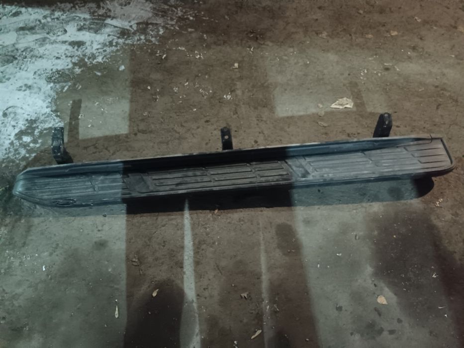 Продам парог на Ланкрузер Прода 150