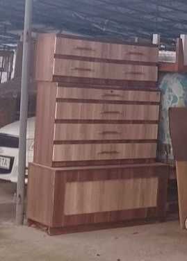 Спальный тримо тумбочка сандиқ