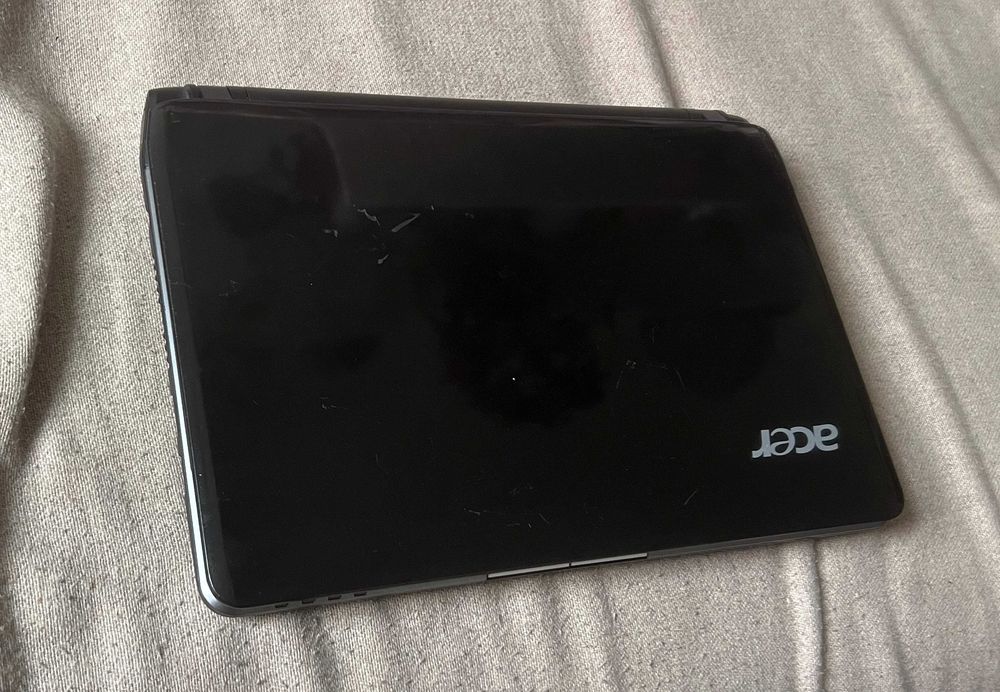 Acer Aspire One 752 ZH7 Celeron M743 3GB RAM Windows 10 Pro