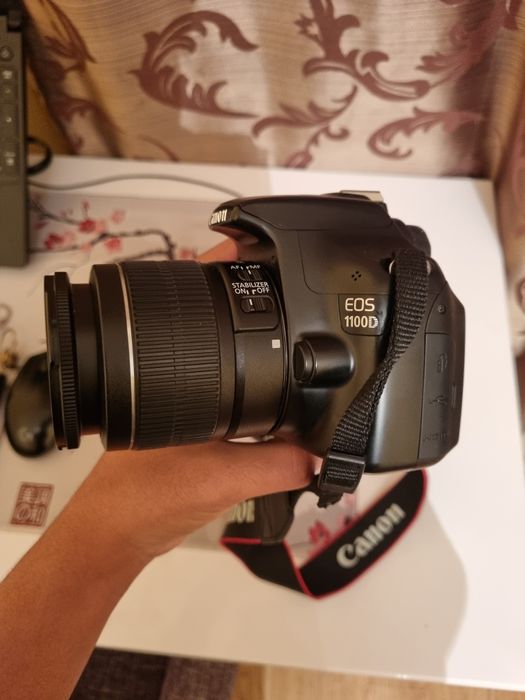 Продам фотокамеру canon EOS1100d
