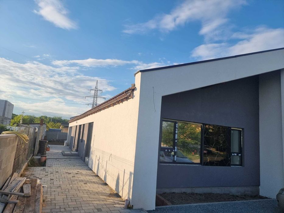 Vand duplex modern pe parter, in  Ghiroda, toate utilitatile, 141 mp utili, 420 mp teren, gradina 130 mp