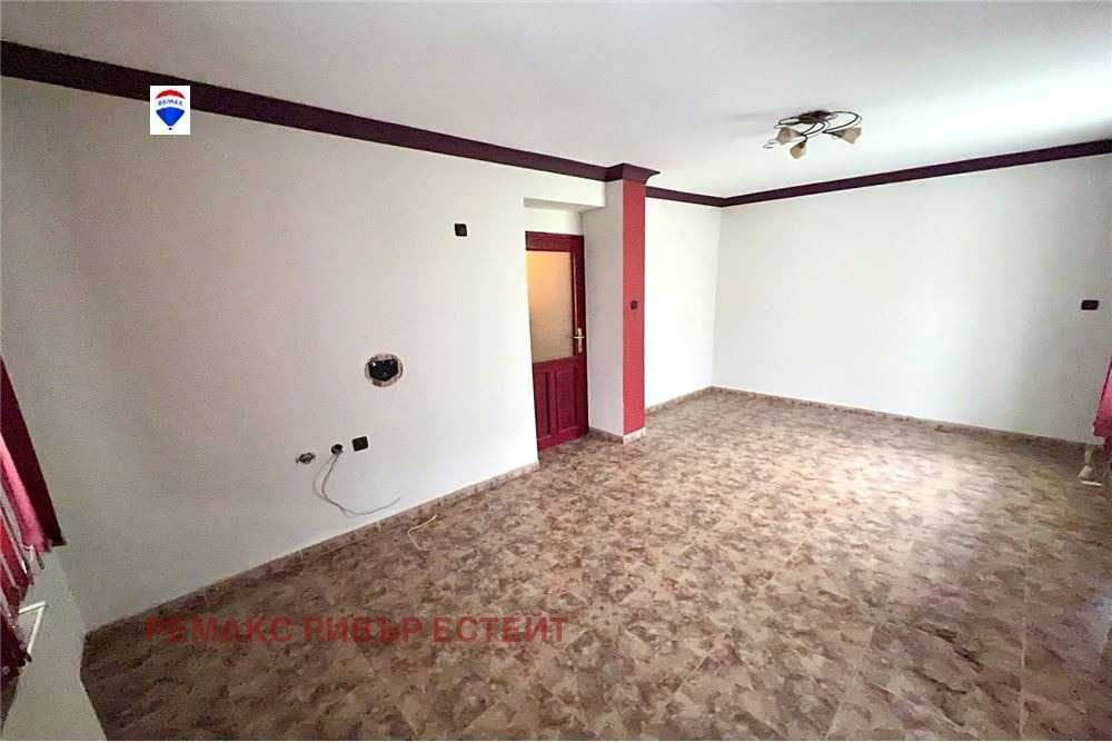 Продава се Мезонет в Русе, Център - 181 кв.м за 1226 €/кв.м - Снимка #11