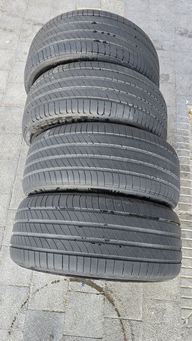 245/45/R19 Michelin primacy⁴