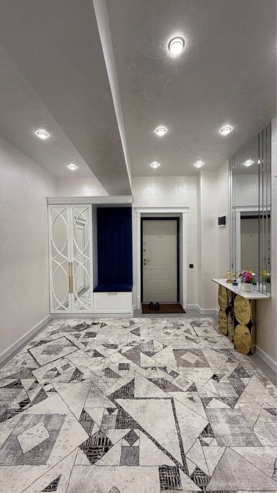 Продается 3 ком. Квартира площадью 91 кв.м. В Согдиане