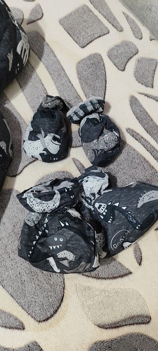 Продам зимний комбинезон детский