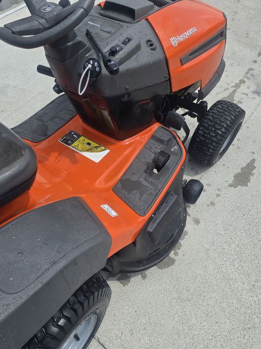 Tractoras Husqvarna TC 138 an 2018