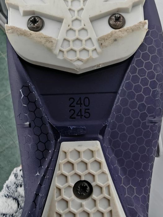 Vând clăpari Head Nexo 80 Lyt pentru femei, mov inchis