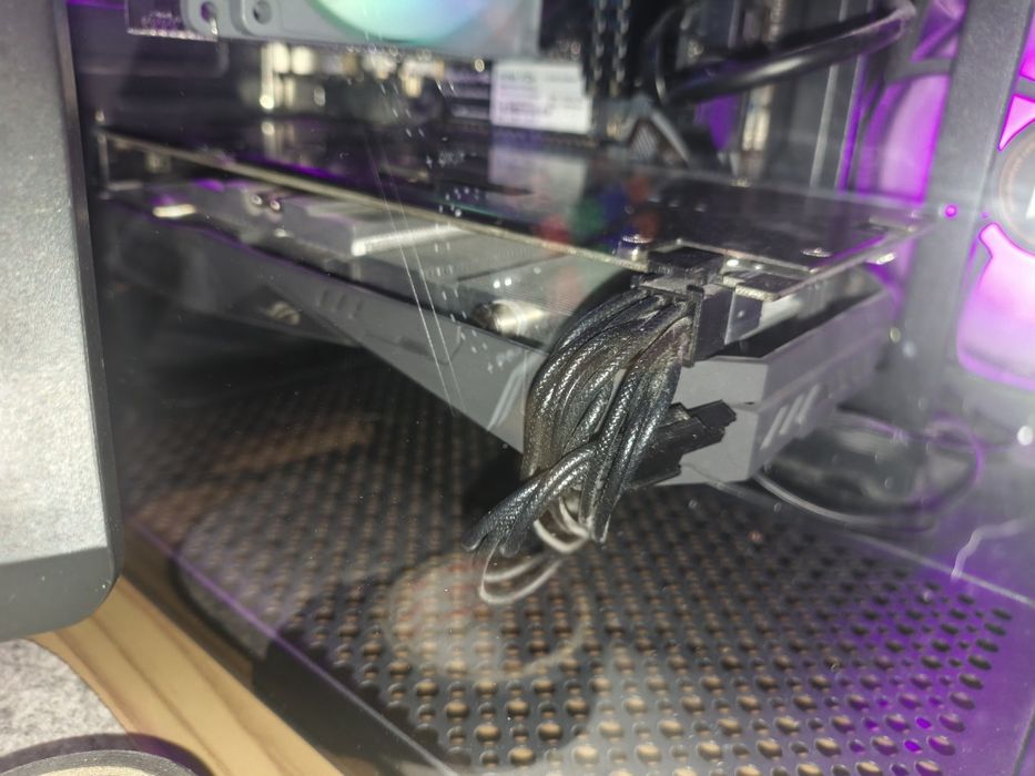 Продам видеокарту GTX 1050 TI