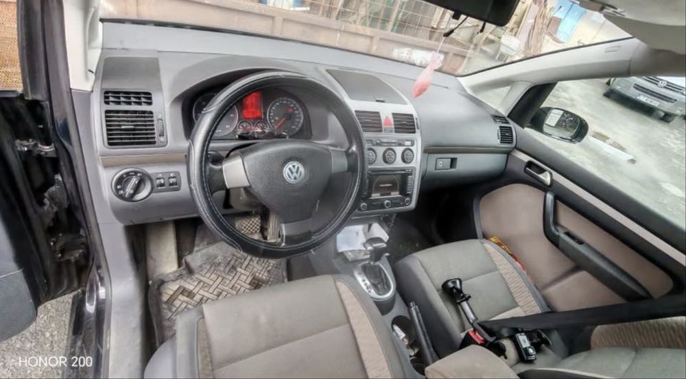 VOLKSWAGEN Touran 2008 — imagine 5