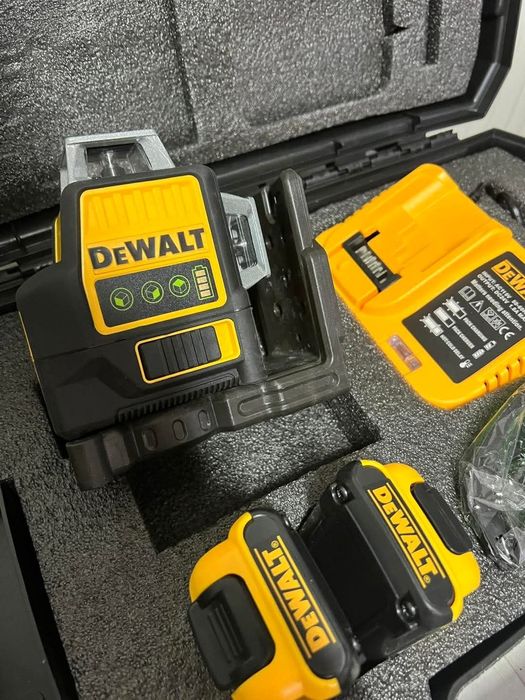 Nivela Laser Dewalt 2 Acumulatori 12V si 2Ah linii verzi unghi 360°