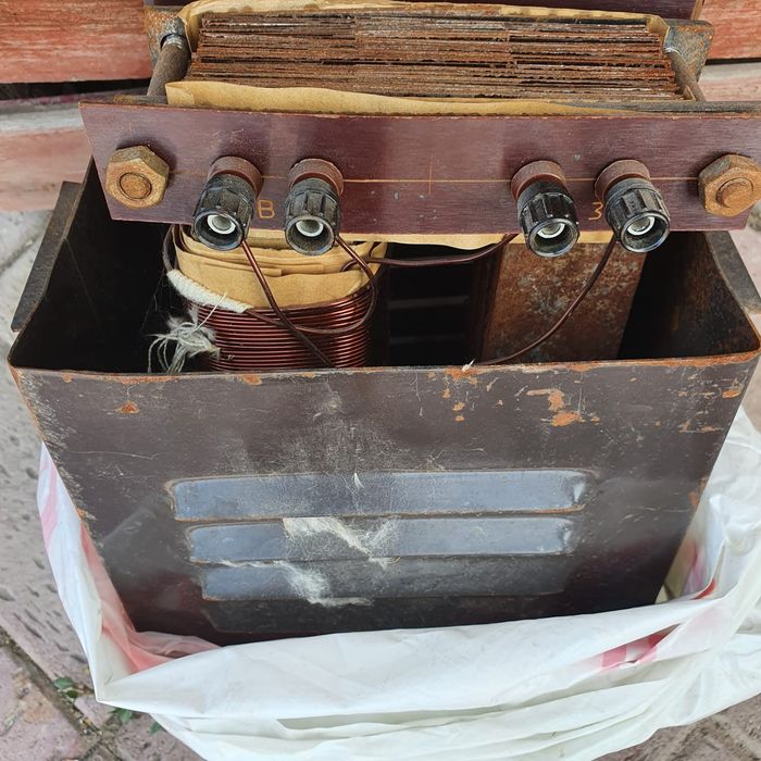 Советский Трансформатор с медью