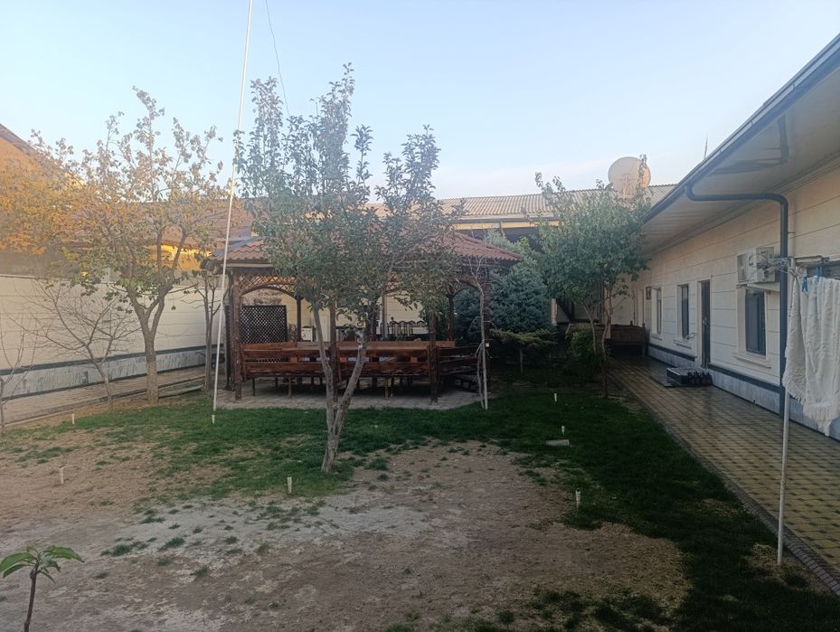 Uy sotiladi Sirg'ali tumani Qum ariq mahalla