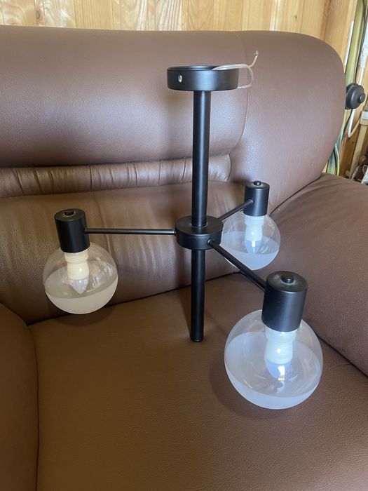 Люстра трехрожковая