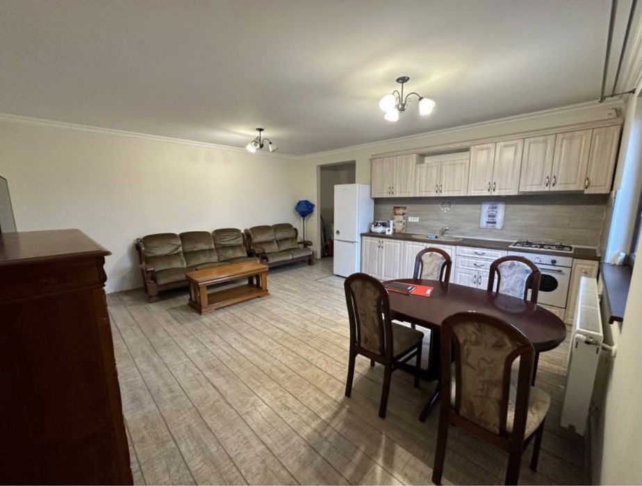 Închiriez apartament 3 camere Giroc, zona Planetelor | 72 mp |