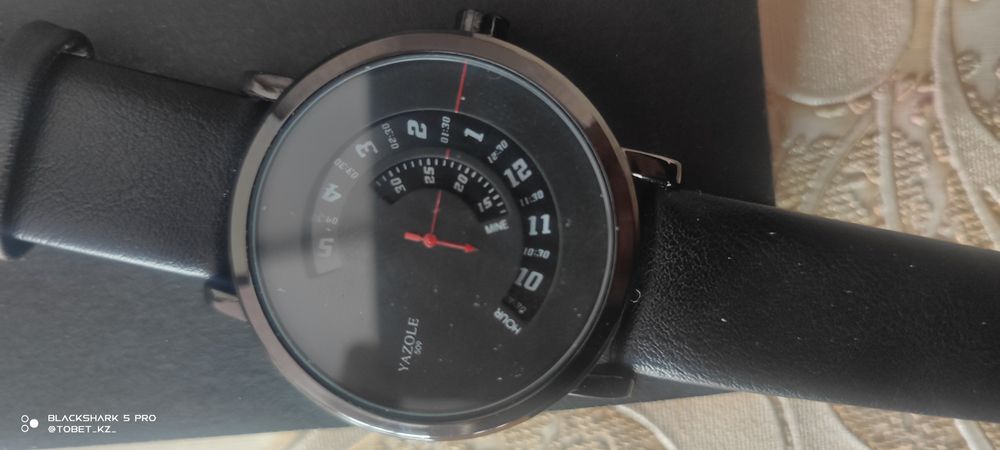 новые часы в упаковке