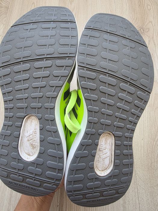 Adidas маратонки 39 размер