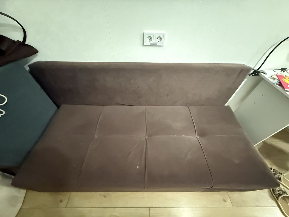 продам диван, б/у, торг уместен