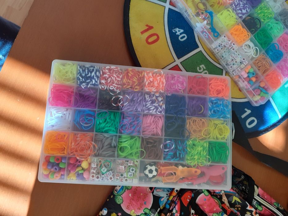 Сет детски филми + 2 комплекта за гривни и раница