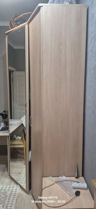 Шкаф угловой б/у