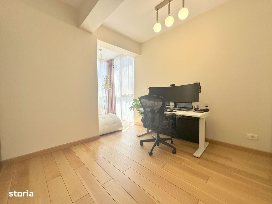 Apartament cu 3 camere de vânzare – Zona Soarelui