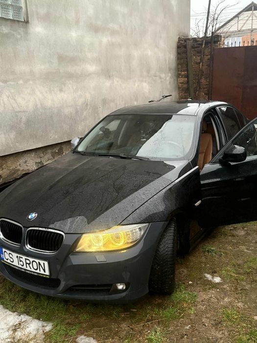Vând BMW seria3,benzină,automată,nu scoate zgomote.