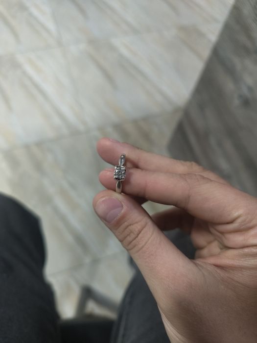 Продам кольцо 20к