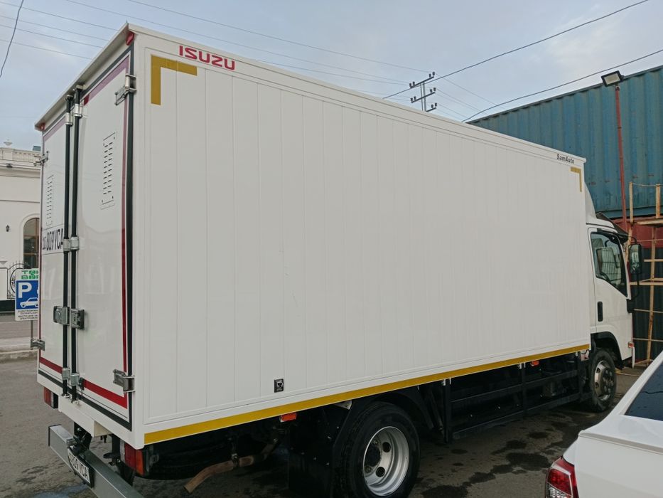 Isuzu sotladi bosh tolov 30000$