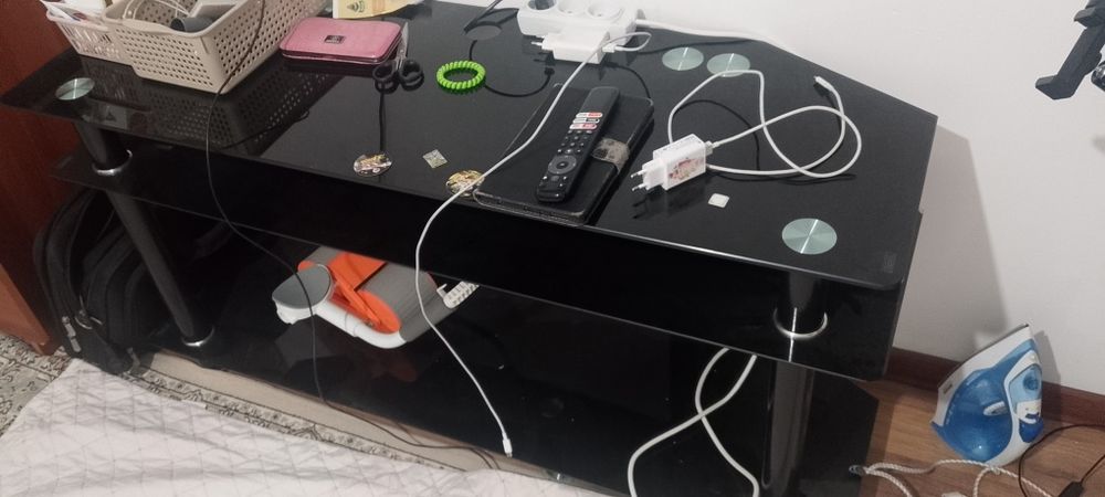 Подставка под телевизор