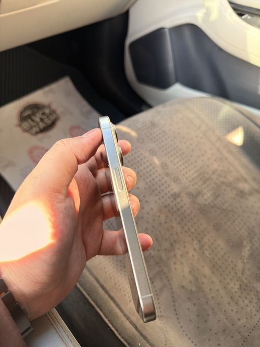 Sotiladi iphone 15pro 256tali silver