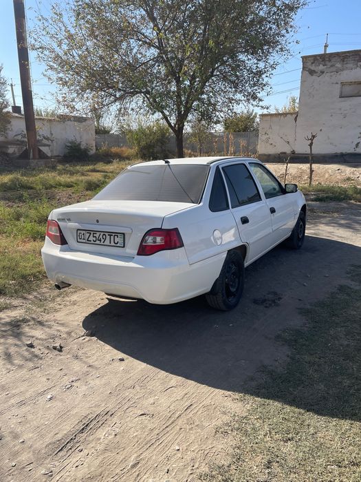 Nexia 2 1,6 холати яхши краскаси бор