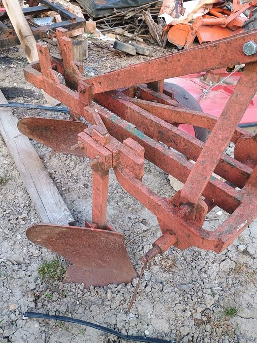 Плуг за малък трактор