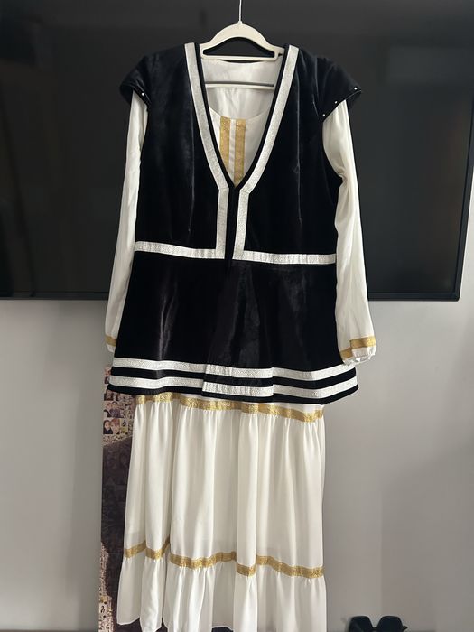 Платья 52 размера,разные национальные