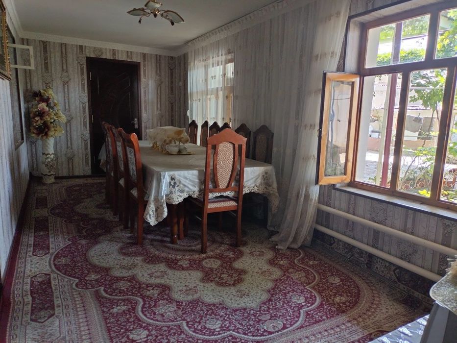 Продам дом . Срочно. Махалля Олмос 35000 у.е за сотку Яшнабадски