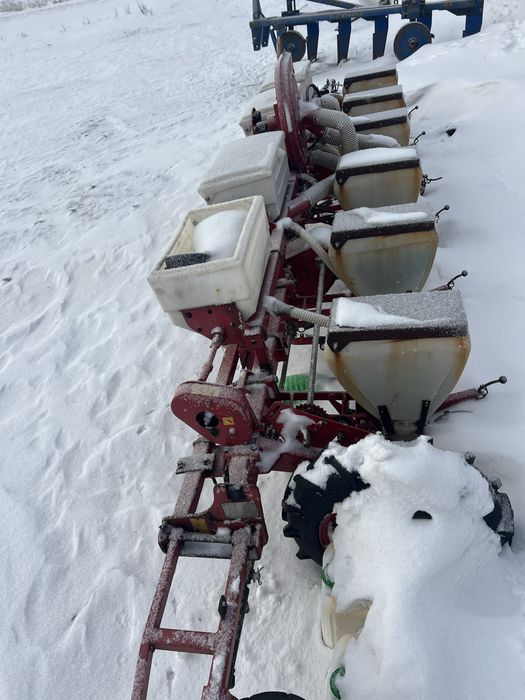 Сеялка УПС-6 для кукуруза подсолнухи