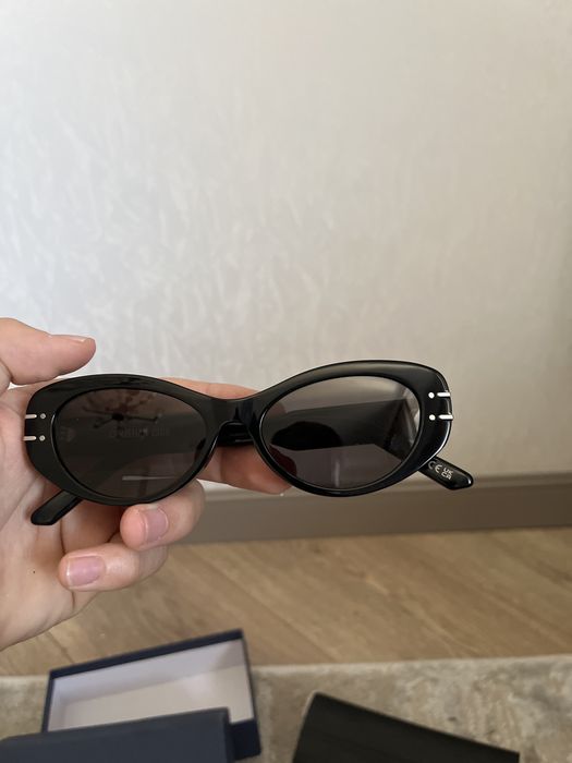 Очки DIOR.