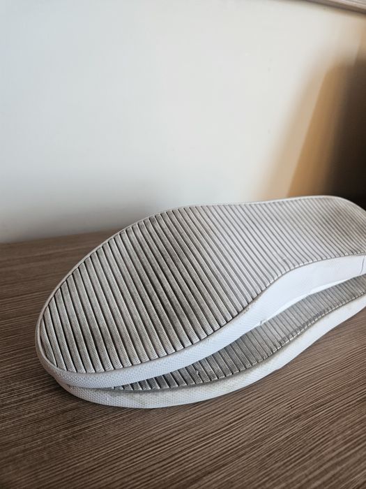 Еспядрили Lacoste