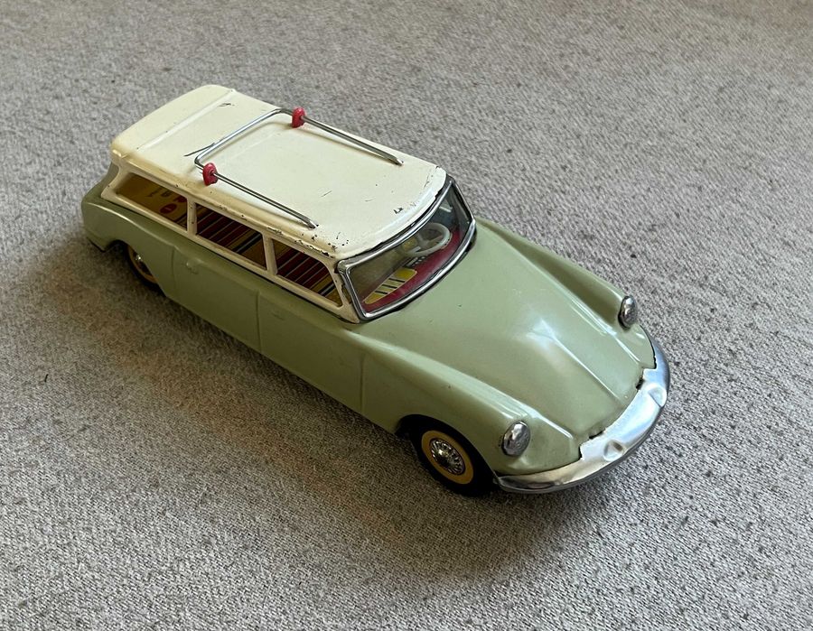 Masinuta de colectie din tabla MF-720 cu frictiune Citroen DS China