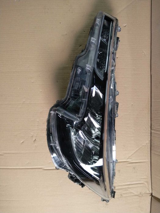 Фар десен за Toyota Corolla E21 2019